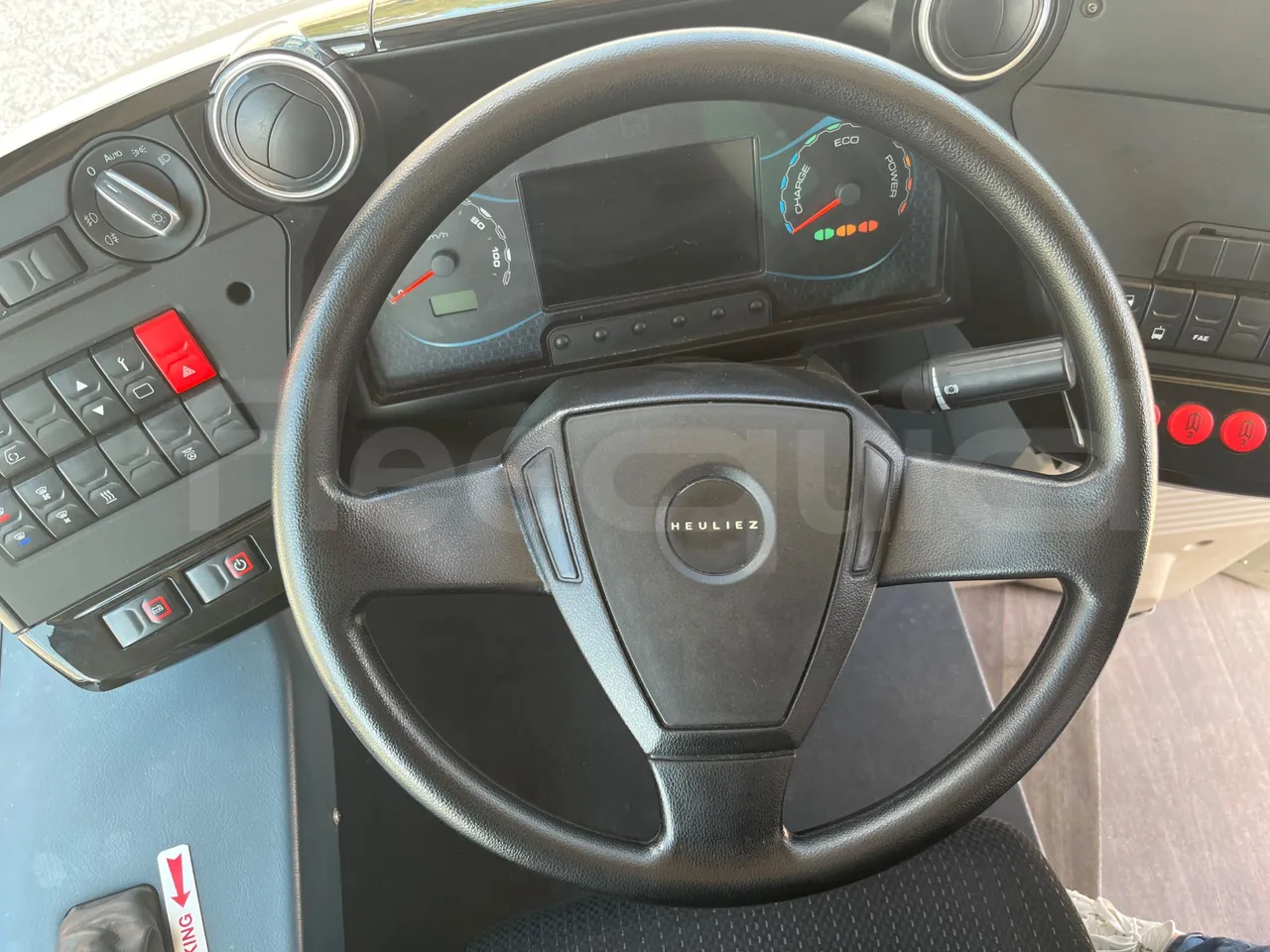 Heuliez GX 337 ELEC 6X26TN -EUR6 -121kW-12.06m - steering wheel photo