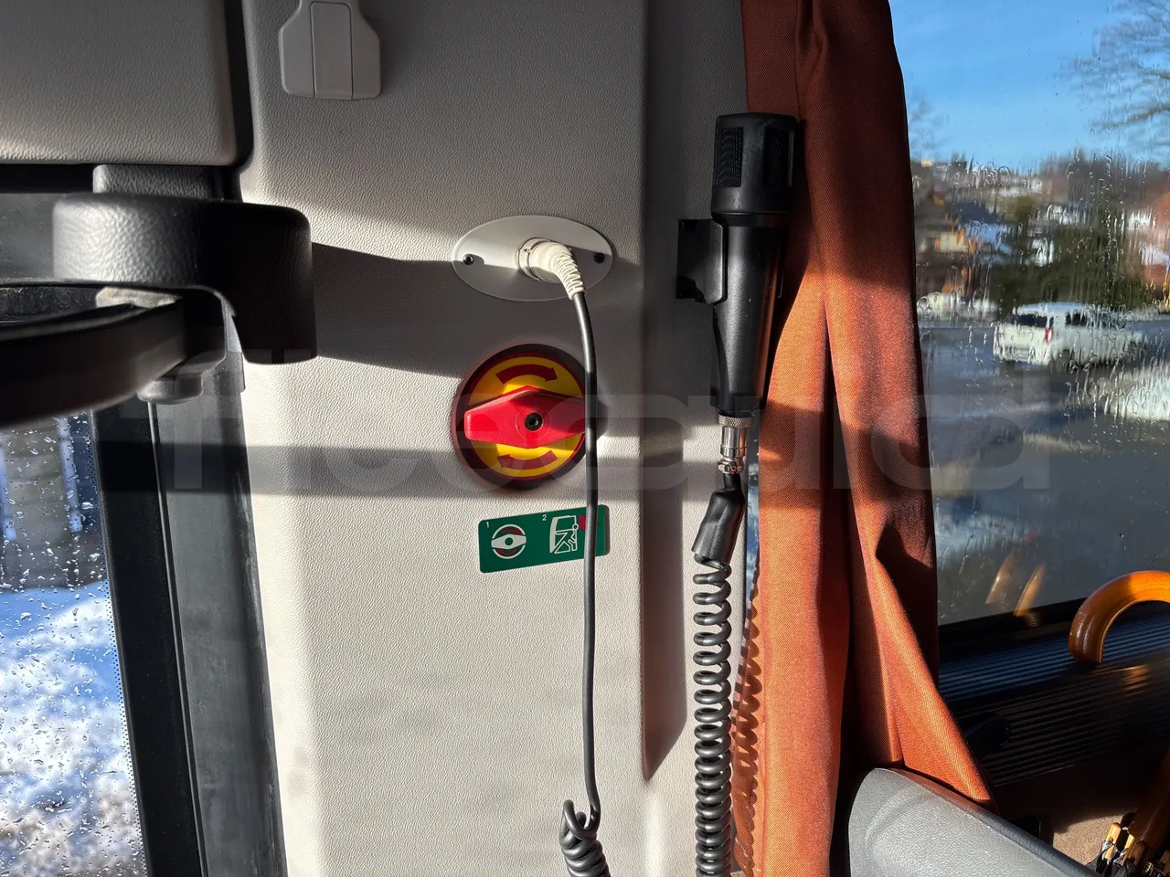 Setra S515 410 02 - Euro6 - 315kW - 12.300mt - hostes microphone accessories photo