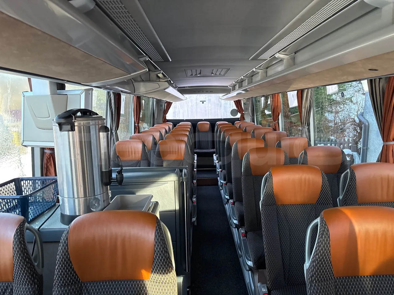 Setra S515 410 02 - Euro6 - 315kW - 12.300mt - reverse view middle aisle