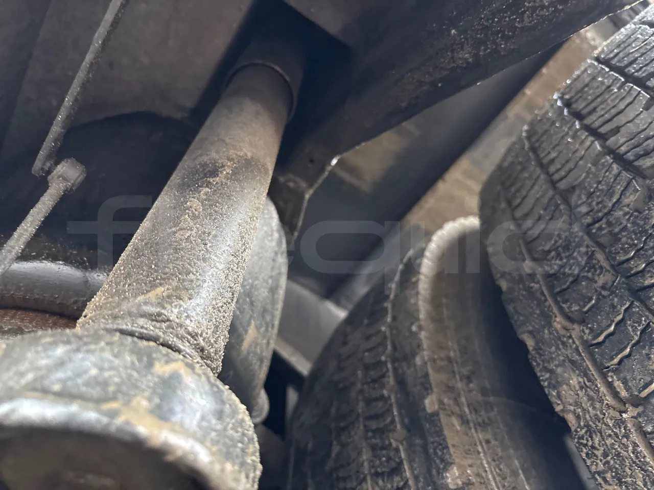 Setra S515 410 02 - Euro6 - 315kW - 12.300mt - axle 2 shock absorbers 1 left