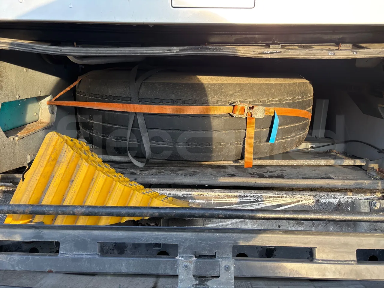 Setra S515 410 02 - Euro6 - 315kW - 12.300mt - spare wheel