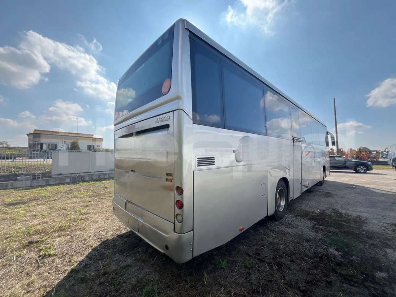 Iveco Evadys SFR130 -EUR5-279kW -11.995m - 3/4 right rear doors closed