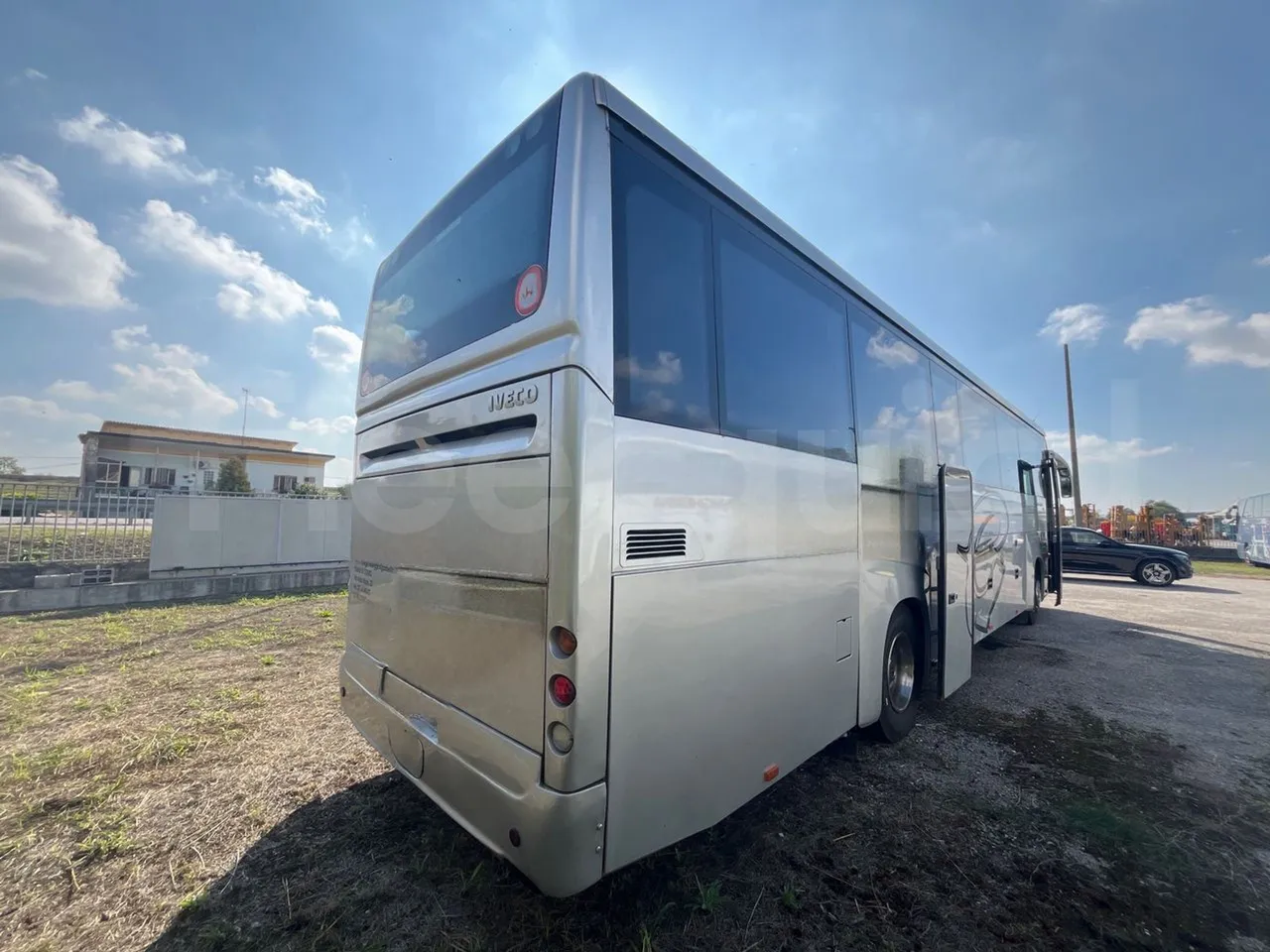Iveco Evadys SFR130 -EUR5-279kW -11.995m - 3/4 right rear doors open