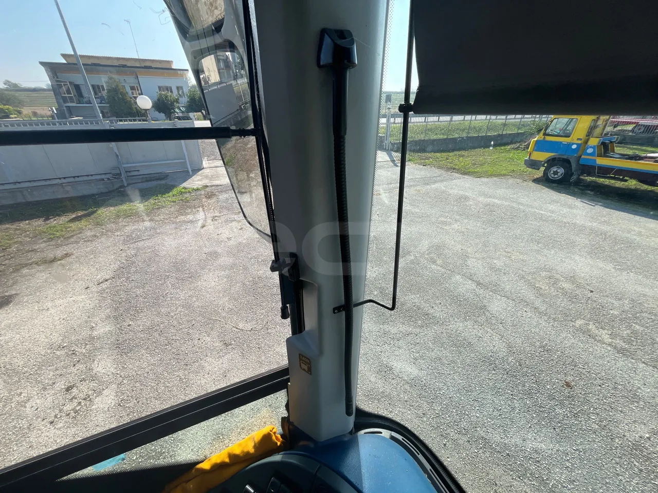 Iveco Evadys SFR130 -EUR5-279kW -11.995m - driver microphone accessories photo