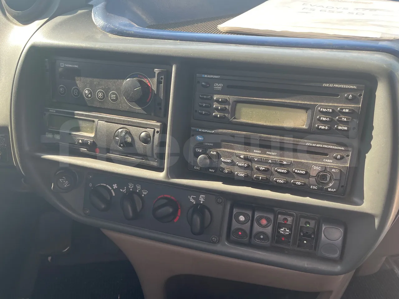 Iveco Evadys SFR130 -EUR5-279kW -11.995m - radio accessories photo