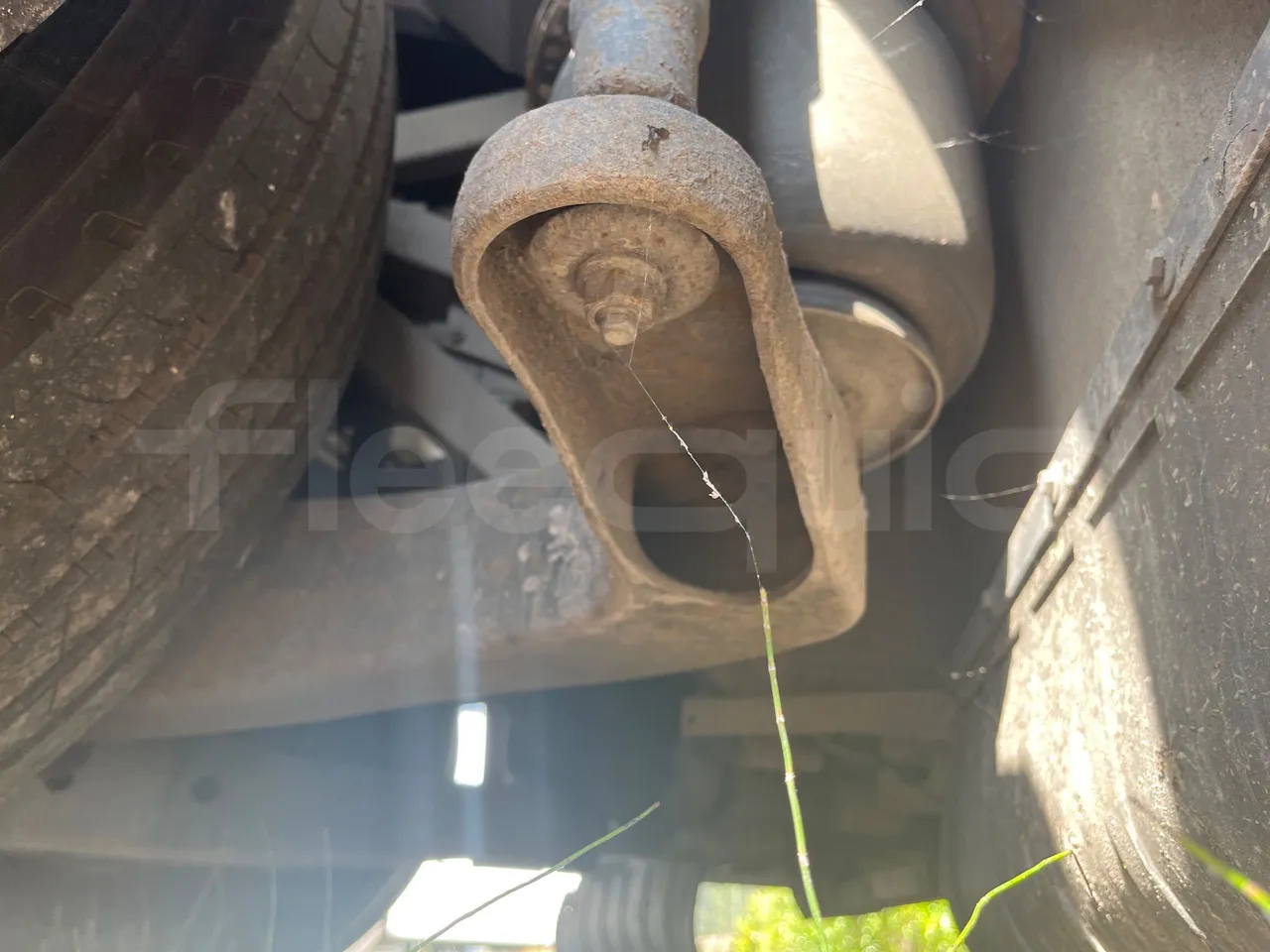 Iveco Evadys SFR130 -EUR5-279kW -11.995m - axel 2 air springs 2 left