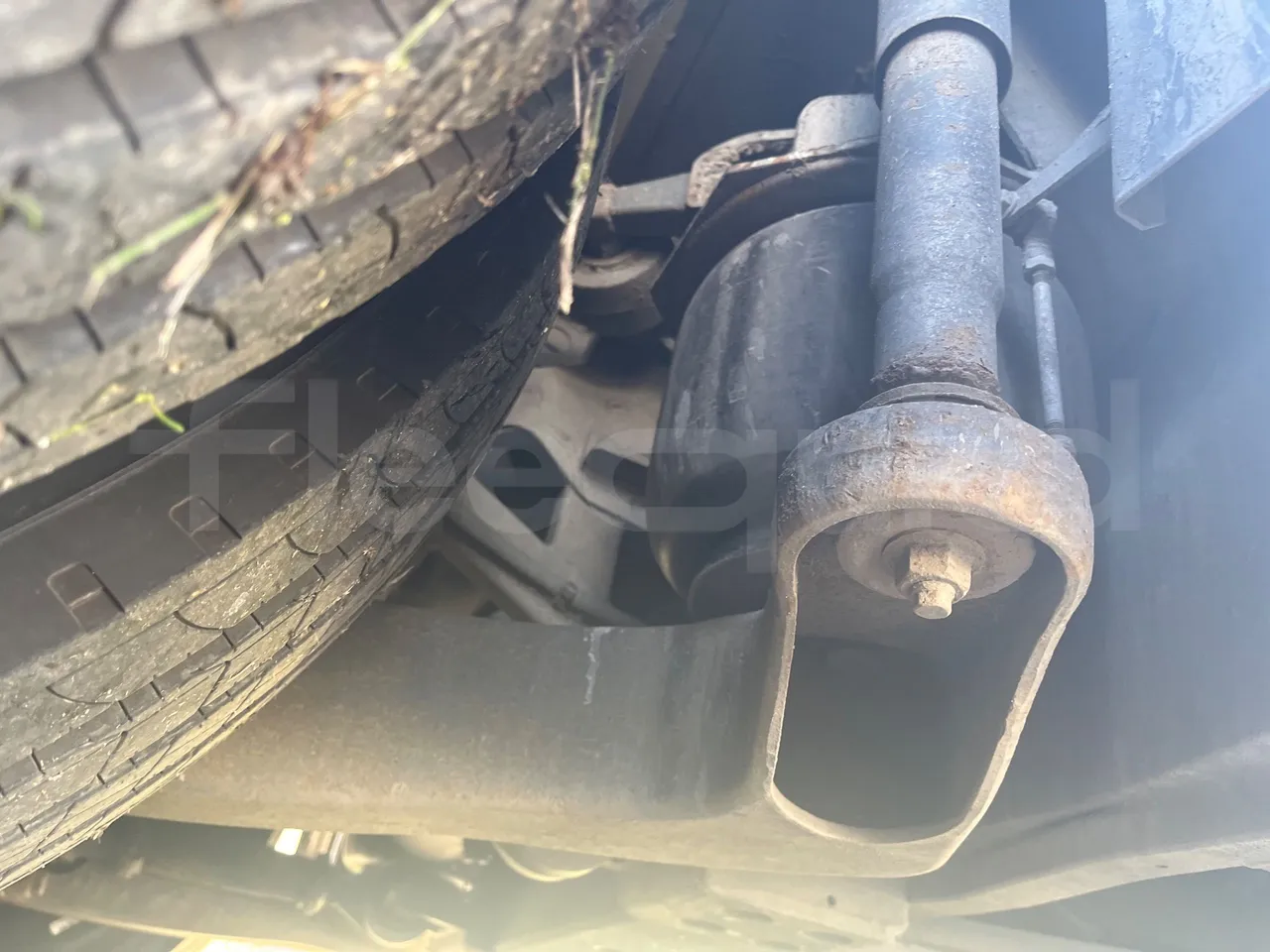 Iveco Evadys SFR130 -EUR5-279kW -11.995m - axel 2 air springs 1 right