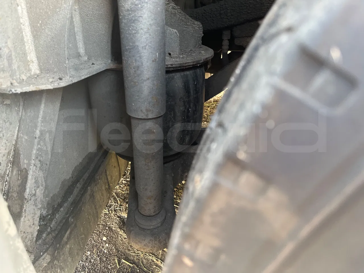 Iveco Evadys SFR130 -EUR5-279kW -11.995m - axel 2 air springs 2 right