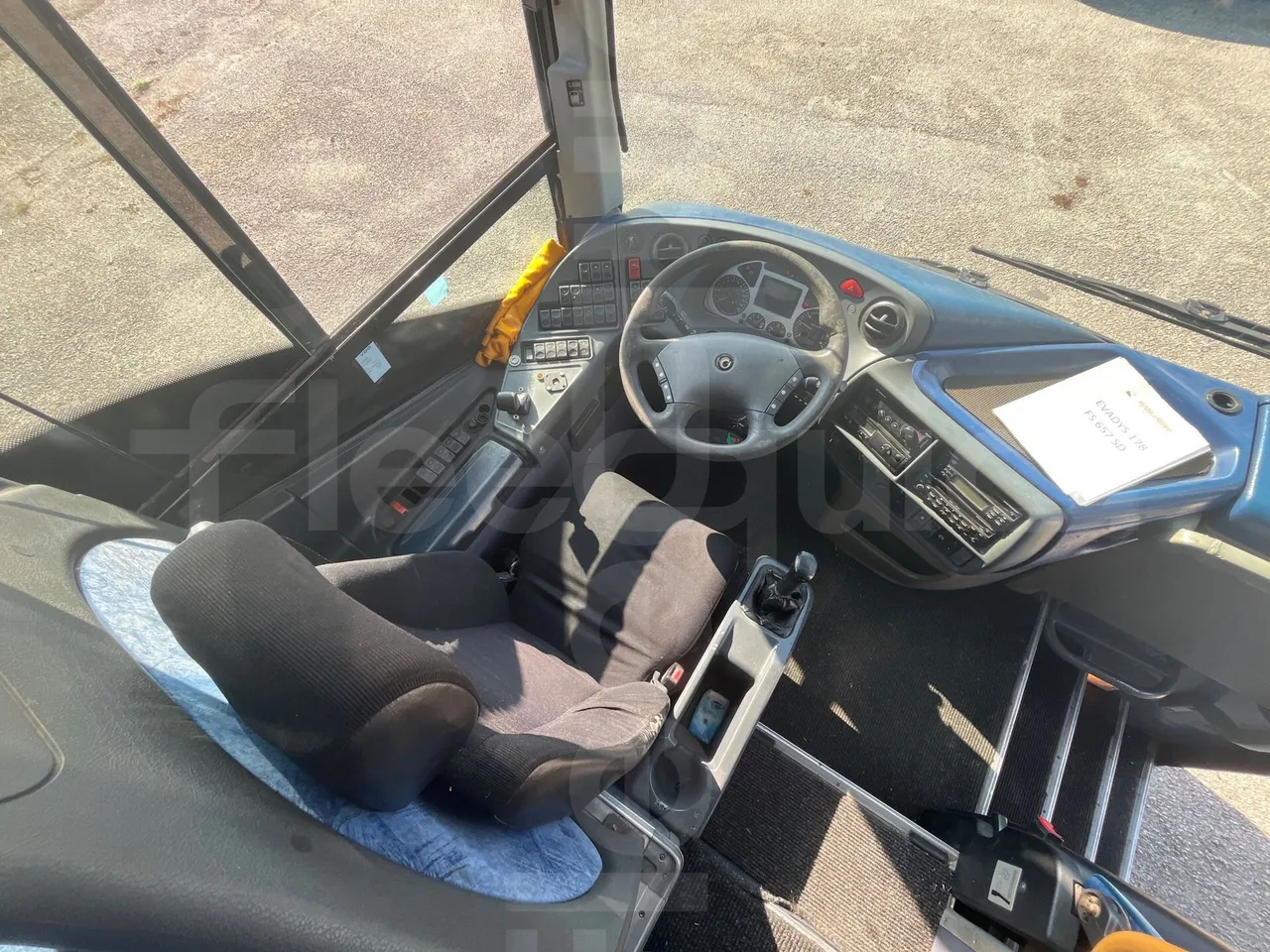 Iveco Evadys SFR130 -EUR5-279kW -11.995m - buttons panels on