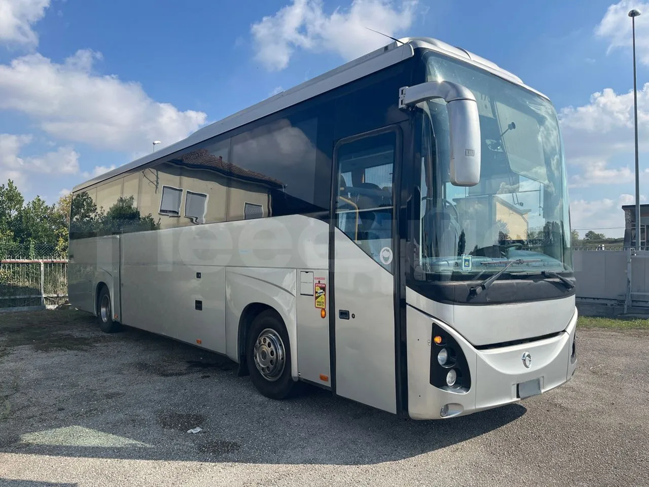Iveco Evadys SFR130 -EUR5-279kW -11.995m - Base cover photo
