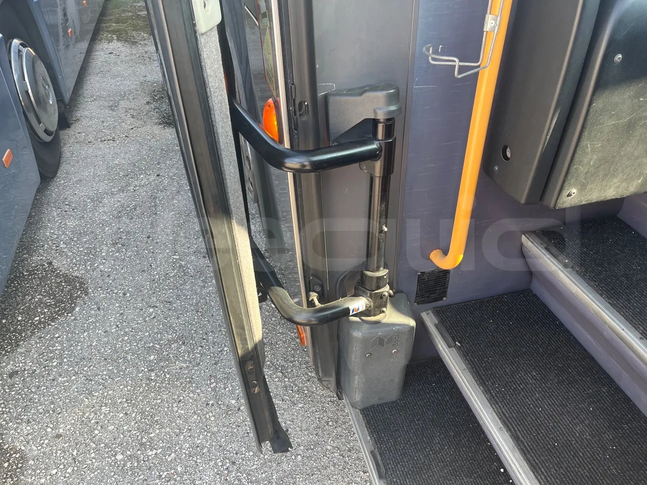 Iveco Evadys SFR130 -EUR5-279kW -11.995m - door mechanism photo