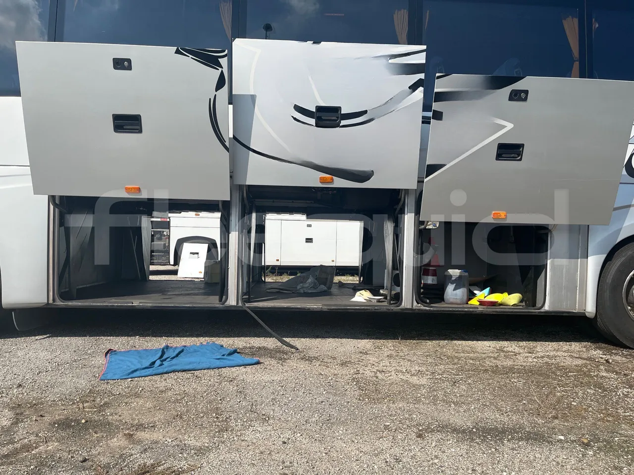 Iveco Evadys SFR130 -EUR5-279kW -11.995m - luggage rack photo