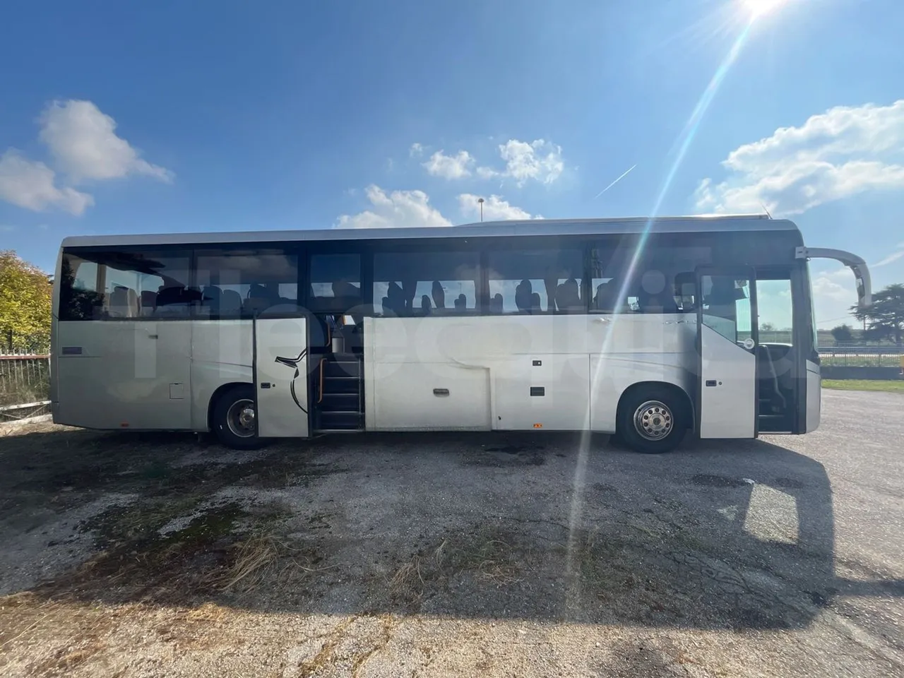 Iveco Evadys SFR130 -EUR5-279kW -11.995m - right side doors open