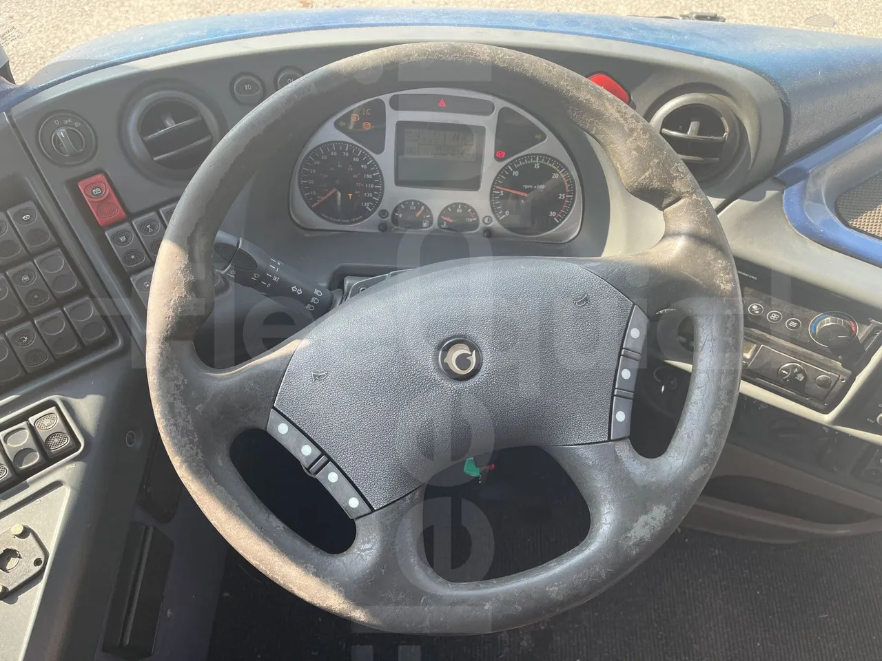 Iveco Evadys SFR130 -EUR5-279kW -11.995m - steering wheel photo