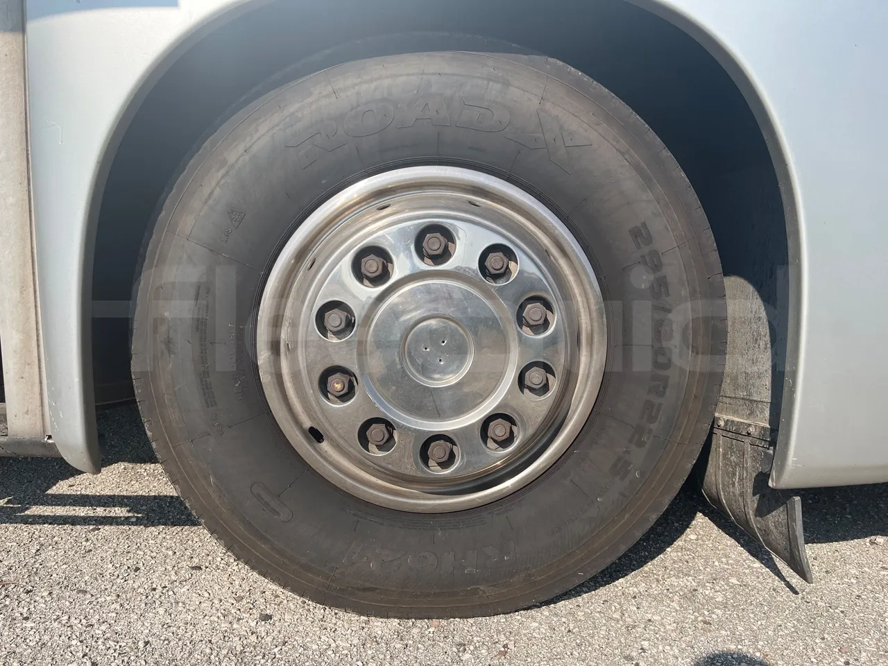 Iveco Evadys SFR130 -EUR5-279kW -11.995m - front left tire measurements