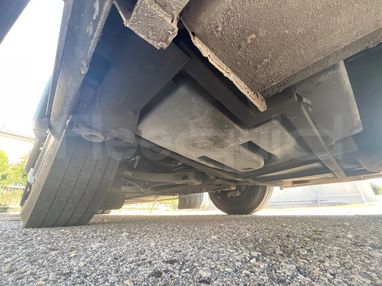 Iveco Evadys SFR130 -EUR5-279kW -11.995m - front axle right side