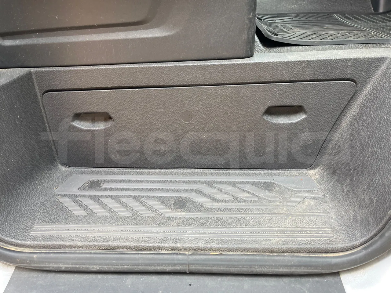 Ford Transit FBD -  Euro6 - 114kW - 6.704mt - jack and driver keys