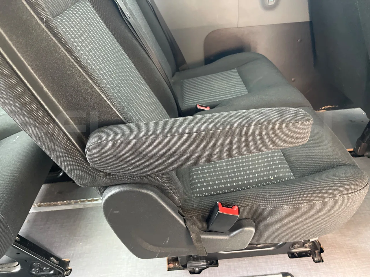 Ford Transit FBD -  Euro6 - 114kW - 6.704mt - armrest detail photo