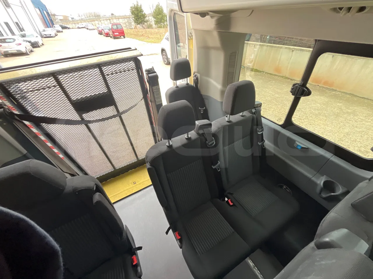 Ford Transit FBD -  Euro6 - 114kW - 6.704mt - disabled area photo