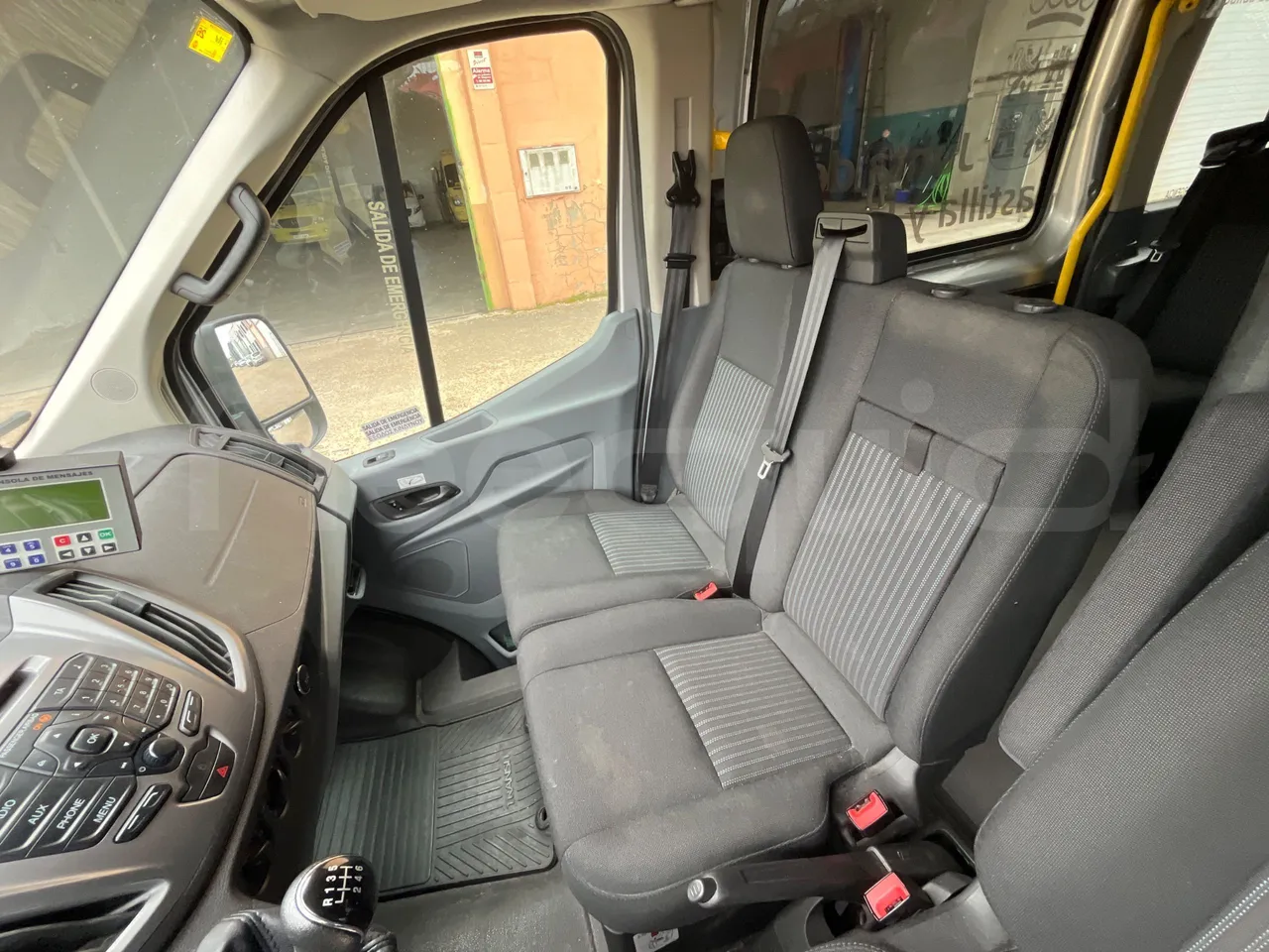 Ford Transit FBD -  Euro6 - 114kW - 6.704mt - hostess seat photo