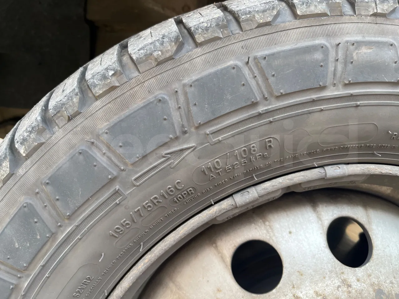 Ford Transit FBD -  Euro6 - 114kW - 6.704mt - rear left tire photo