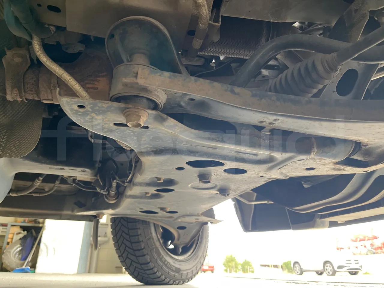 Ford Transit FBD -  Euro6 - 114kW - 6.704mt - front axle central