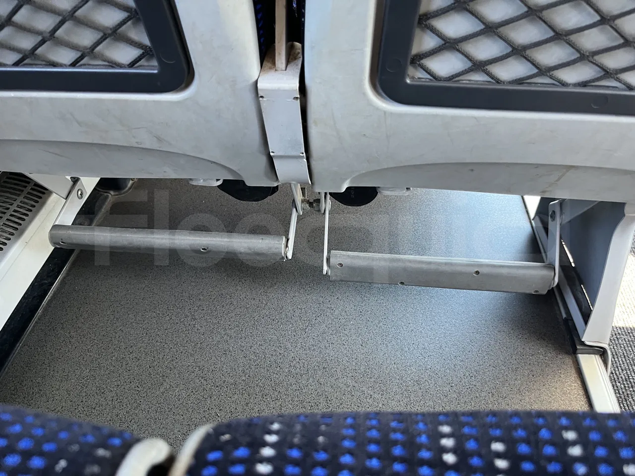 Irizar i6 - Footrest