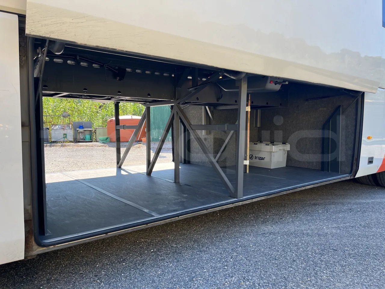 Irizar i6 - Luggage