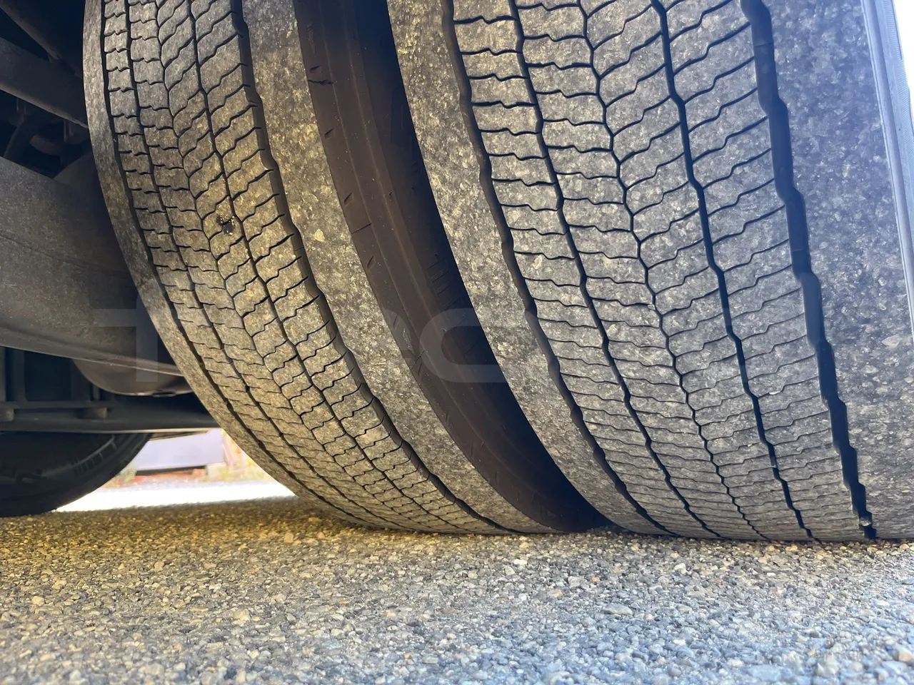 Irizar i6 - Second Axle Left Side: Tyre Tread