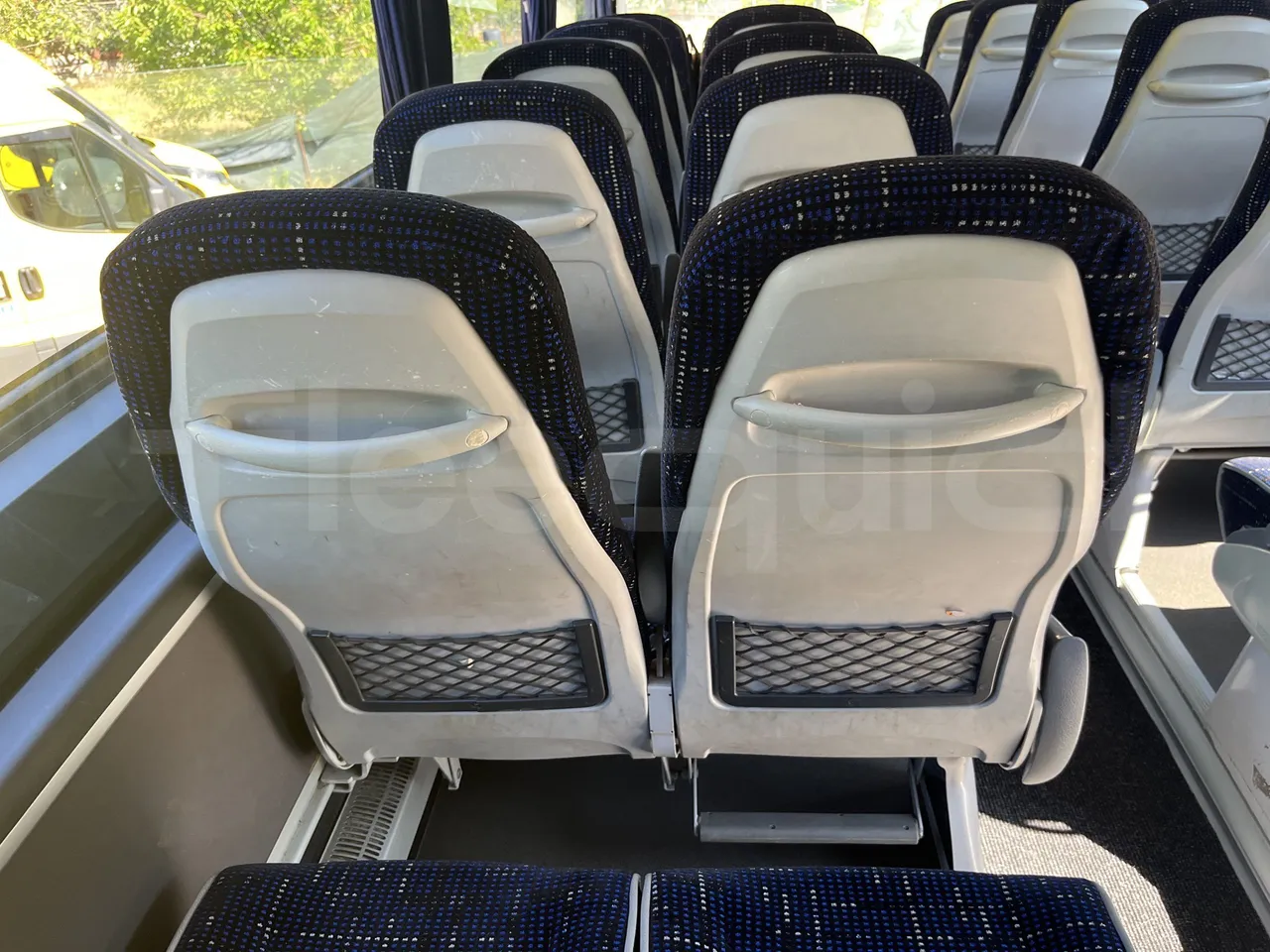 Irizar i6 - Table