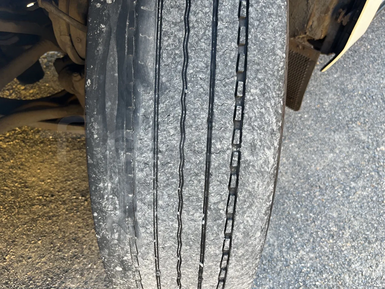 Irizar i6 - First Axle Left Side: Tyre Tread