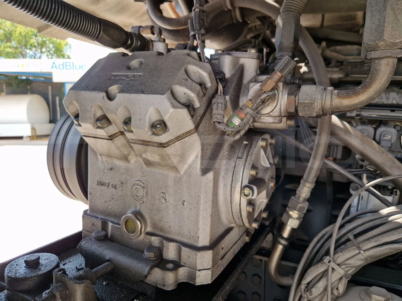 Irizar Scania K380EB - EUR4 - 279kW - 12m - engine plate photo