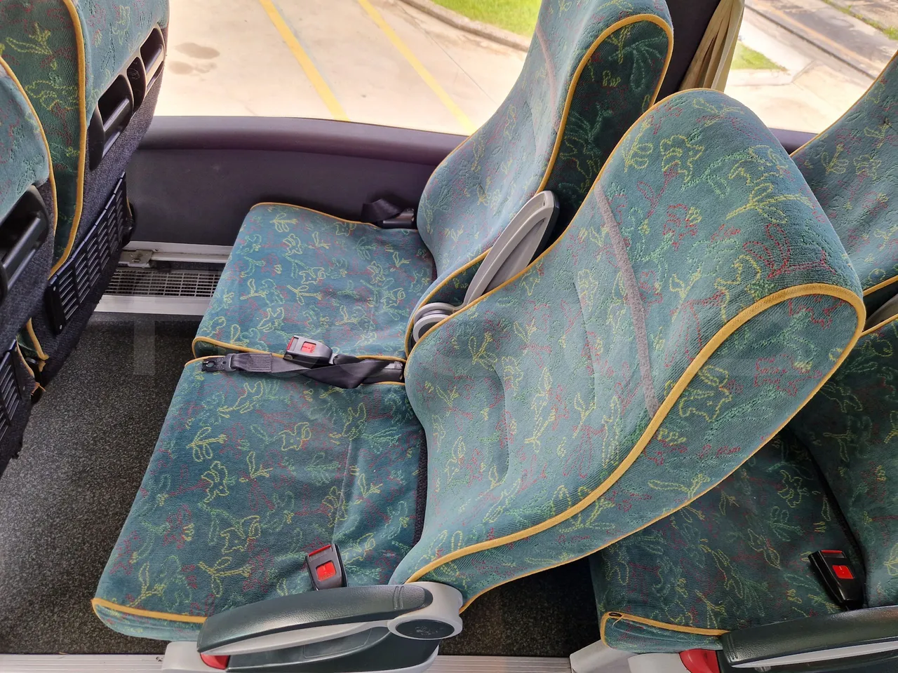 Irizar Scania K380EB - EUR4 - 279kW - 12m - single seat detail