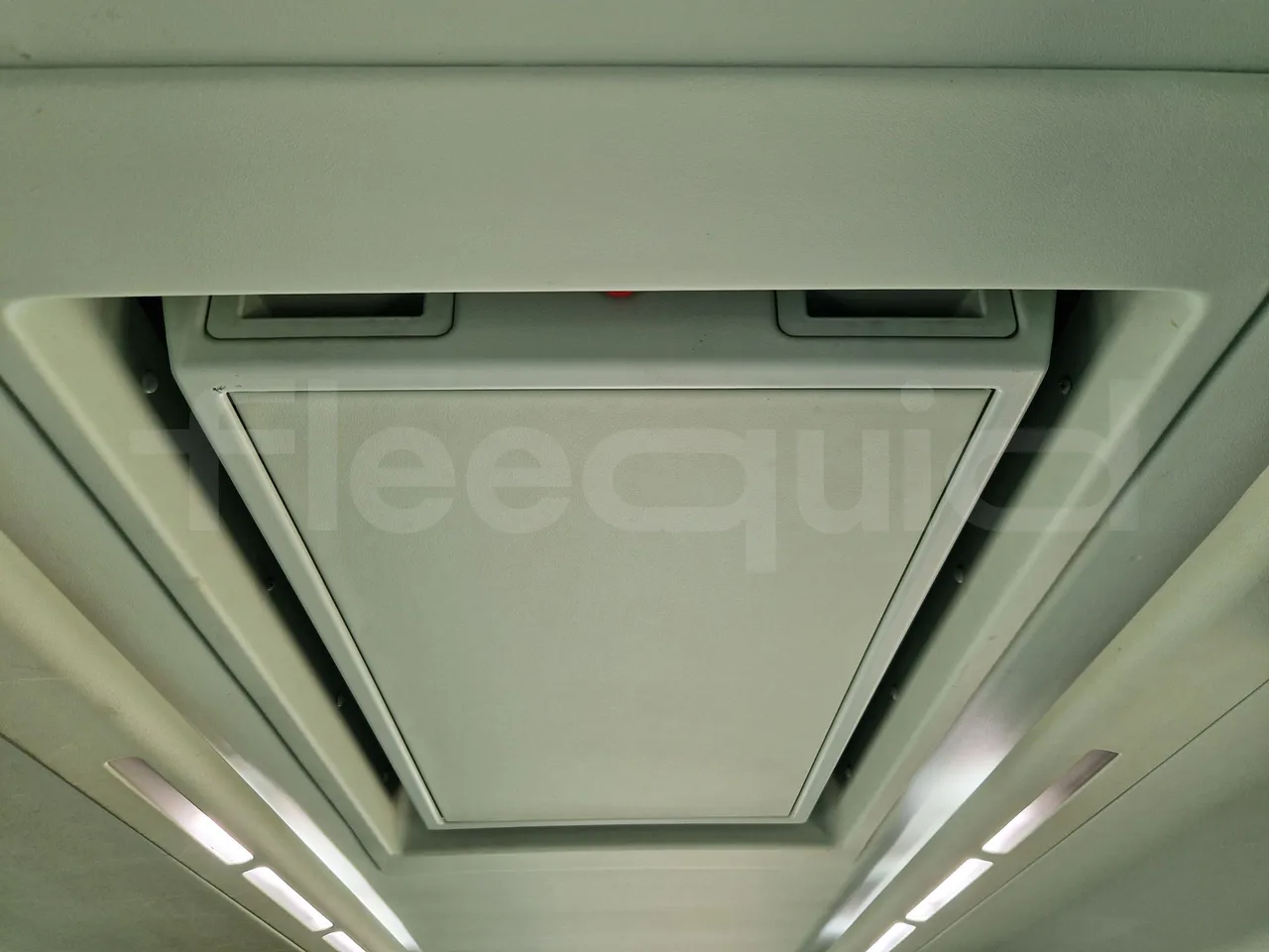 Irizar Scania K380EB - EUR4 - 279kW - 12m - roof hatch 1