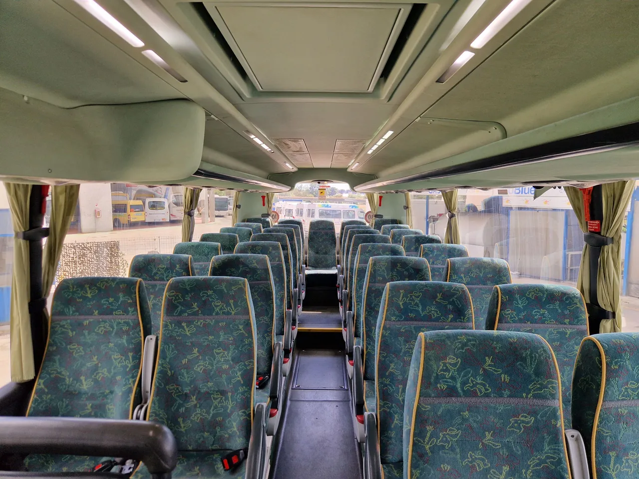 Irizar Scania K380EB - EUR4 - 279kW - 12m - reverse view middle aisle