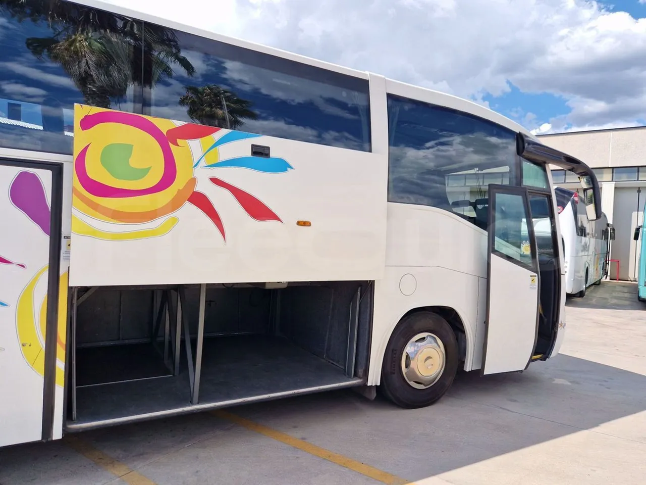 Irizar Scania K380EB - EUR4 - 279kW - 12m - platform open photo