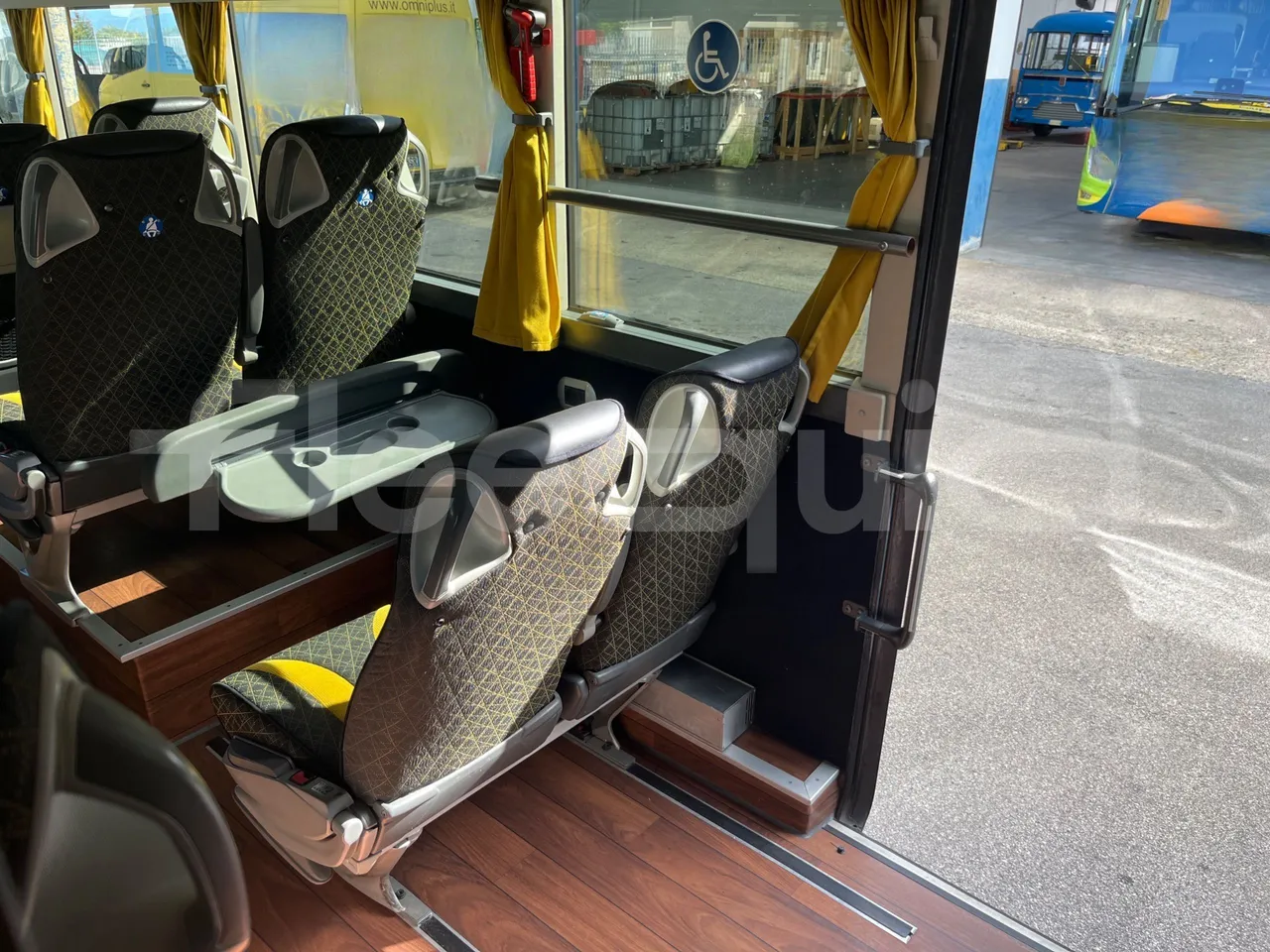 Setra S531 DT - EUR6 - 375kW - 14m - disabled area photo