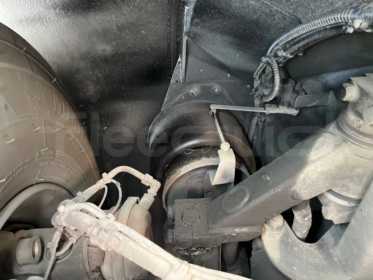 Setra S531 DT - EUR6 - 375kW - 14m - front air springs left