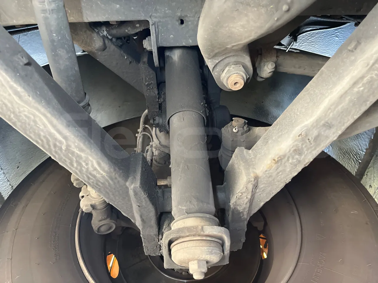 Setra S531 DT - EUR6 - 375kW - 14m - front shock absorbers left