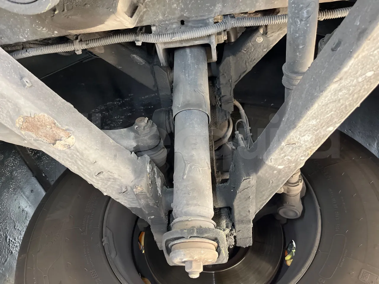 Setra S531 DT - EUR6 - 375kW - 14m - front shock absorbers right
