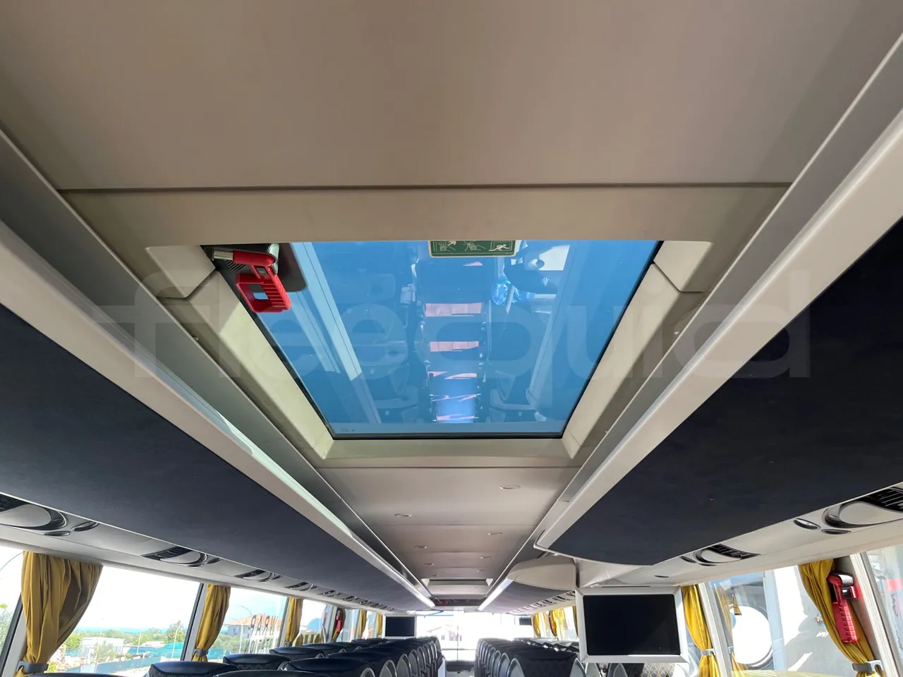 Setra S531 DT - EUR6 - 375kW - 14m - roof hatch 1