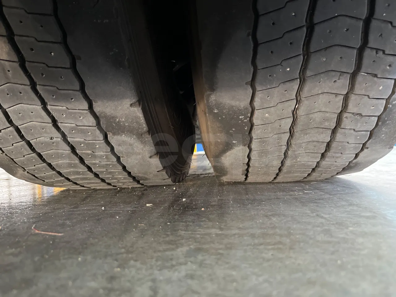 Setra S531 DT - EUR6 - 375kW - 14m - tread condition second axle tires right