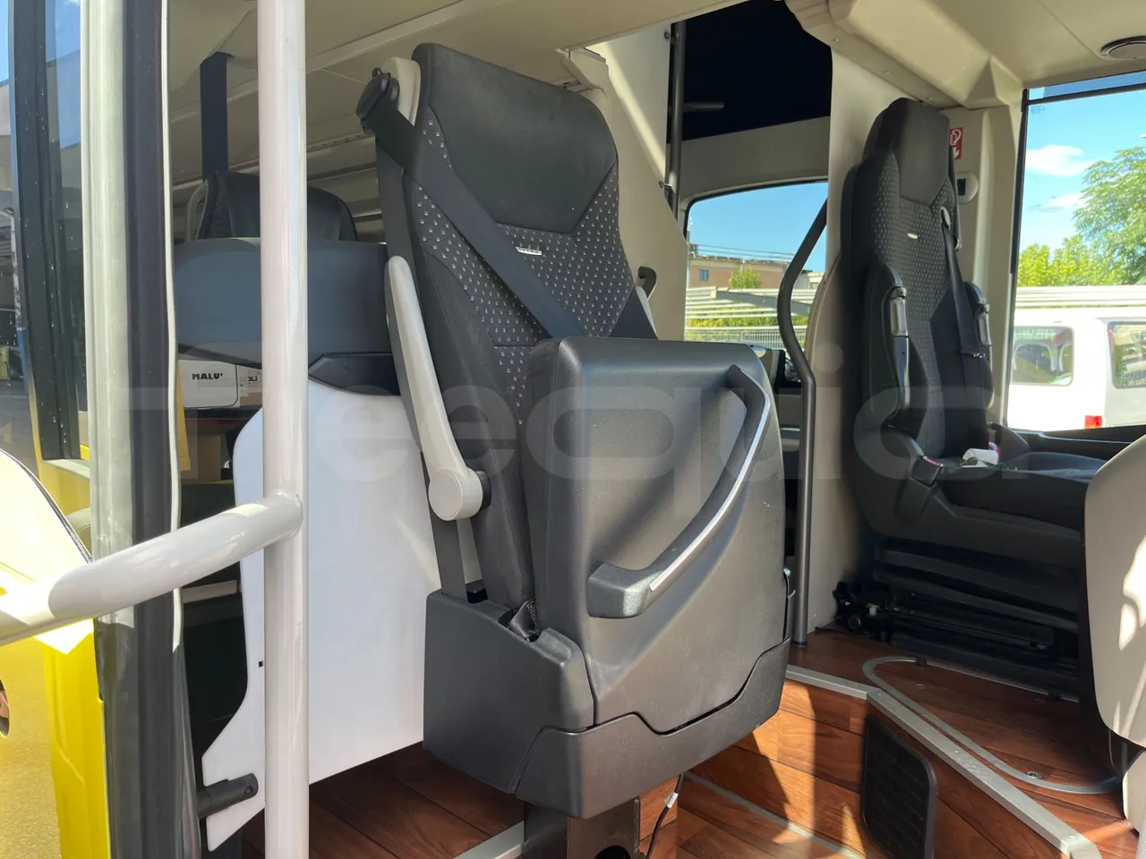 Setra S531 DT - EUR6 - 375kW - 14m - hostess seat photo