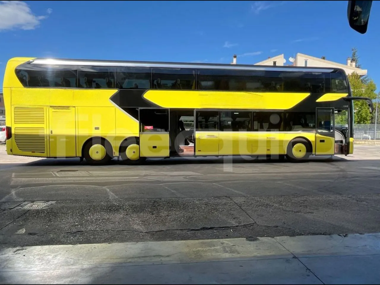 Setra S531 DT - EUR6 - 375kW - 14m - right side doors open