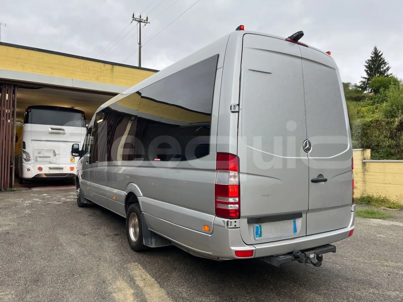 Mercedes-Benz Sprinter Bus prestige - EUR6 - 140kW - 7.765m - 3/4 left rear side