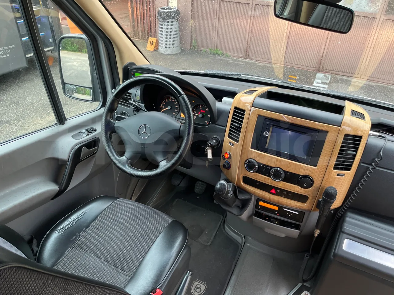 Mercedes-Benz Sprinter Bus prestige - EUR6 - 140kW - 7.765m - buttons panels on