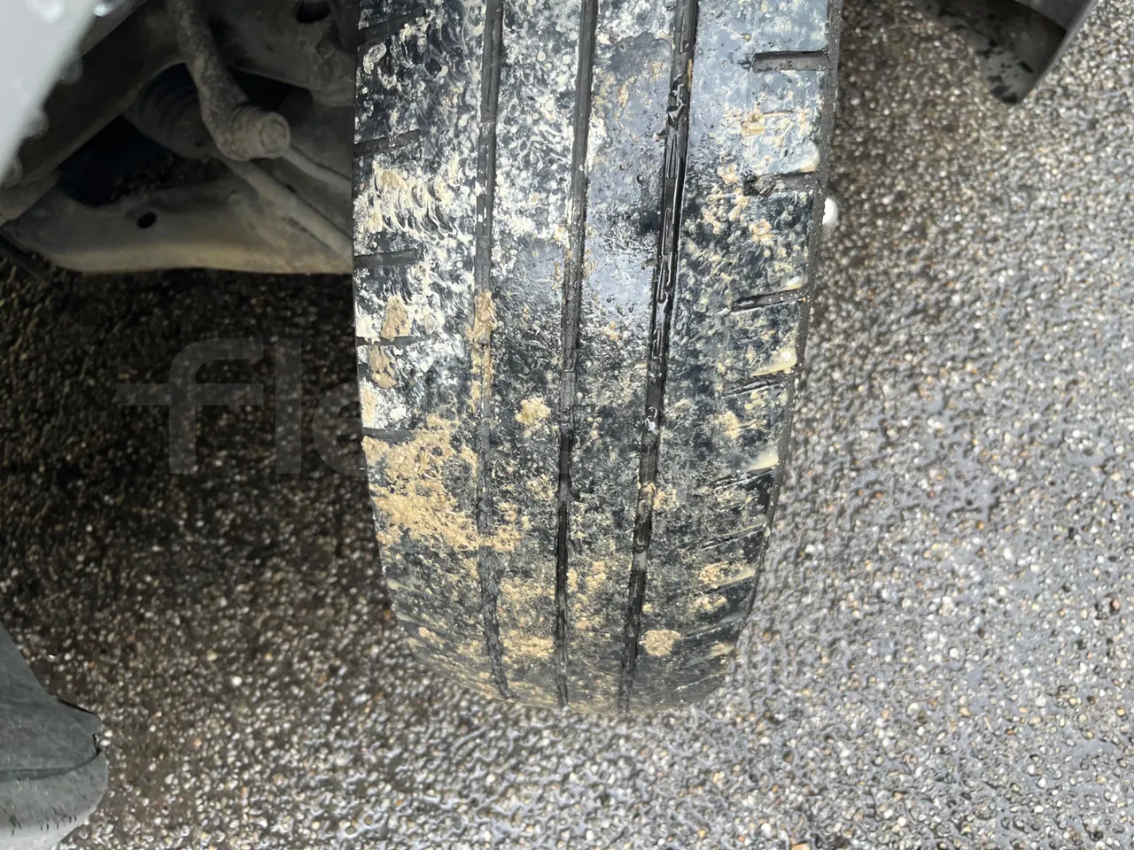 Mercedes-Benz Sprinter Bus prestige - EUR6 - 140kW - 7.765m - rear left tire photo
