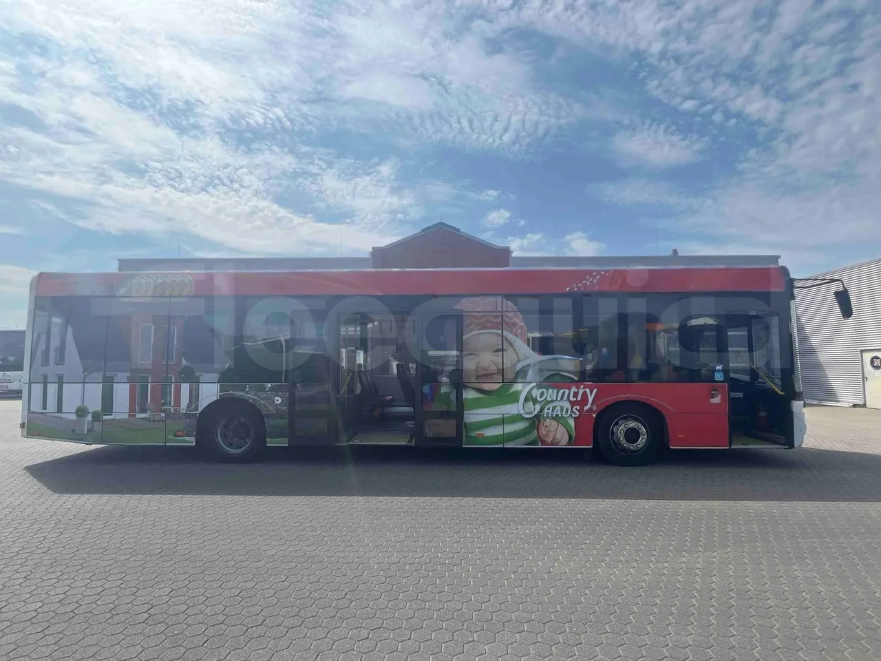 Solaris Urbino - Right Side Doors Open
