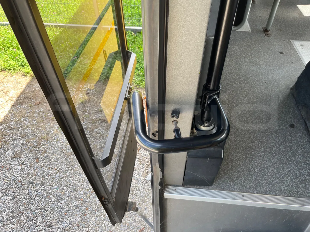Iveco Cacciamali C5057 -EUR3 - 154kW-8.28m - door mechanism photo