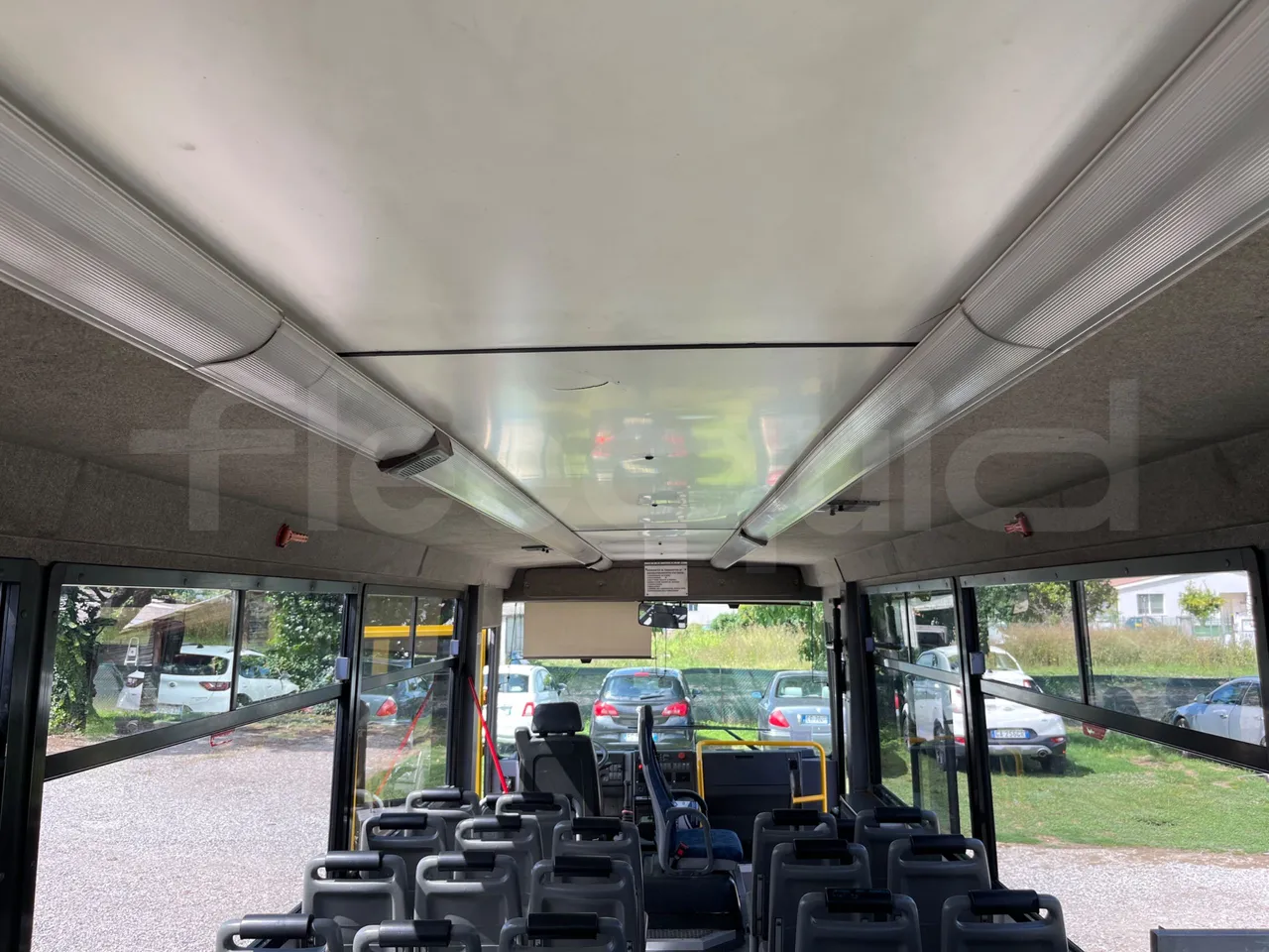 Iveco Cacciamali C5057 -EUR3 - 154kW-8.28m - overhead compartments photo